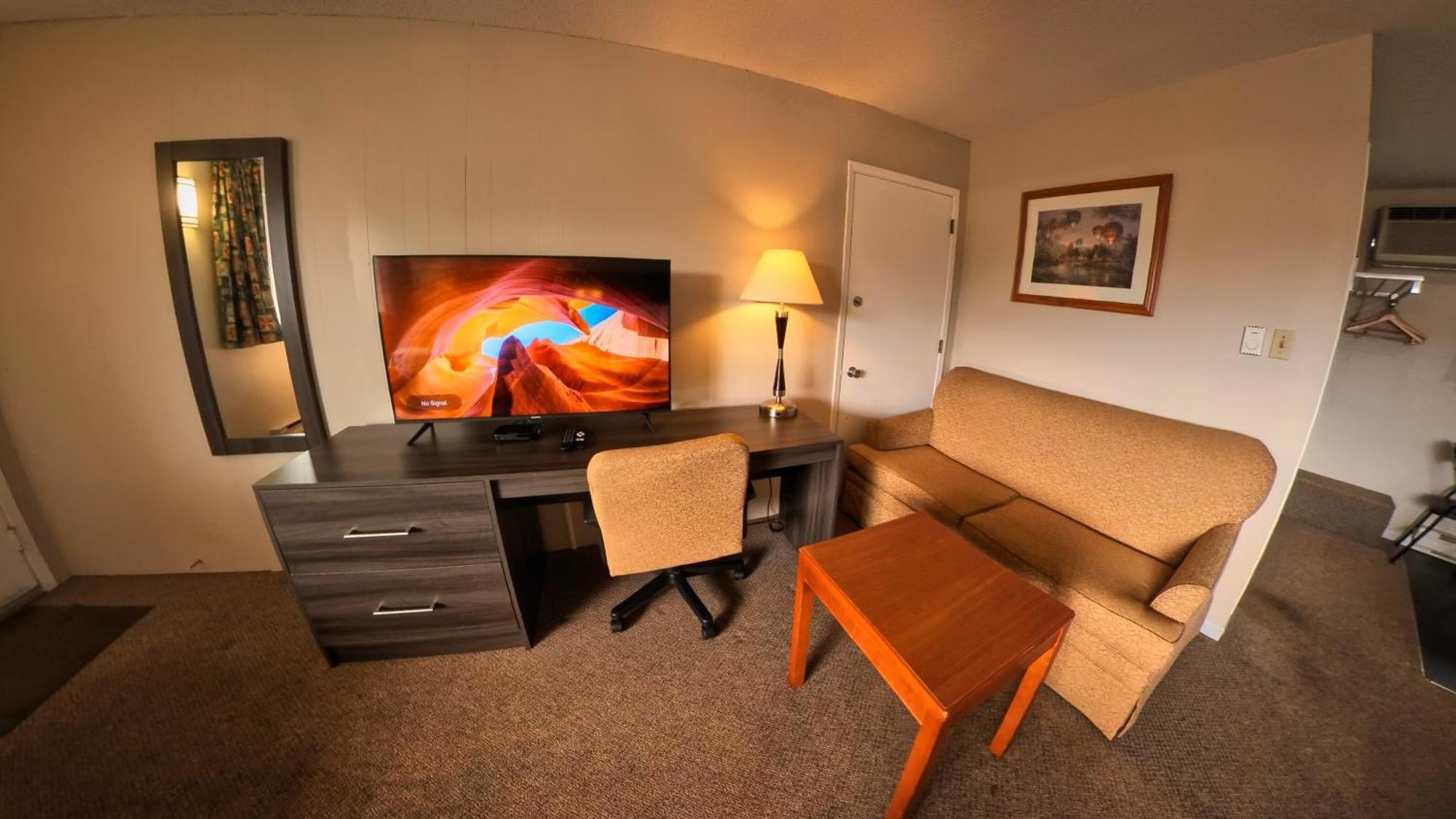 קינקרדין Maple Leaf Inn & Suites מראה חיצוני תמונה
