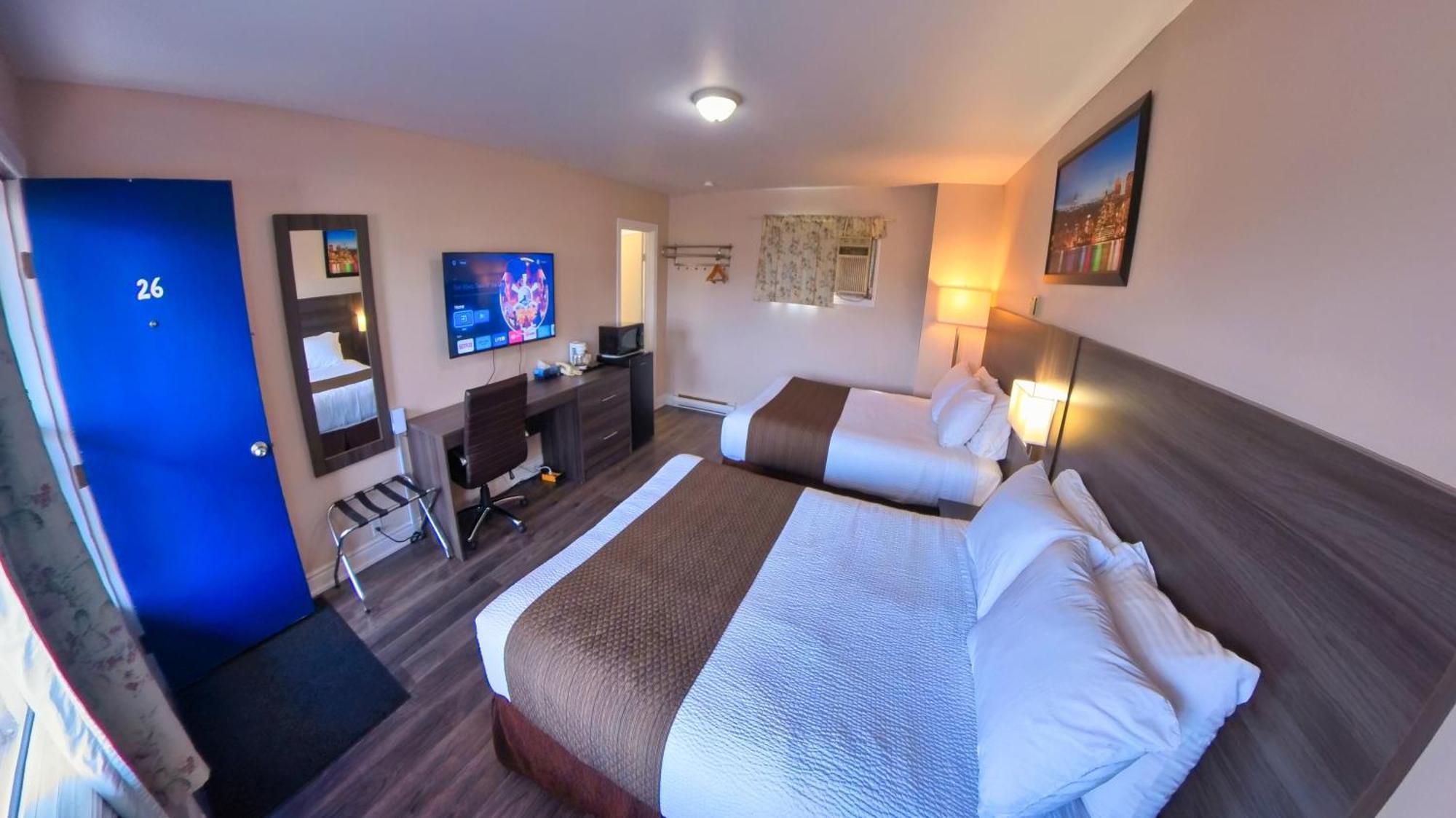 קינקרדין Maple Leaf Inn & Suites מראה חיצוני תמונה