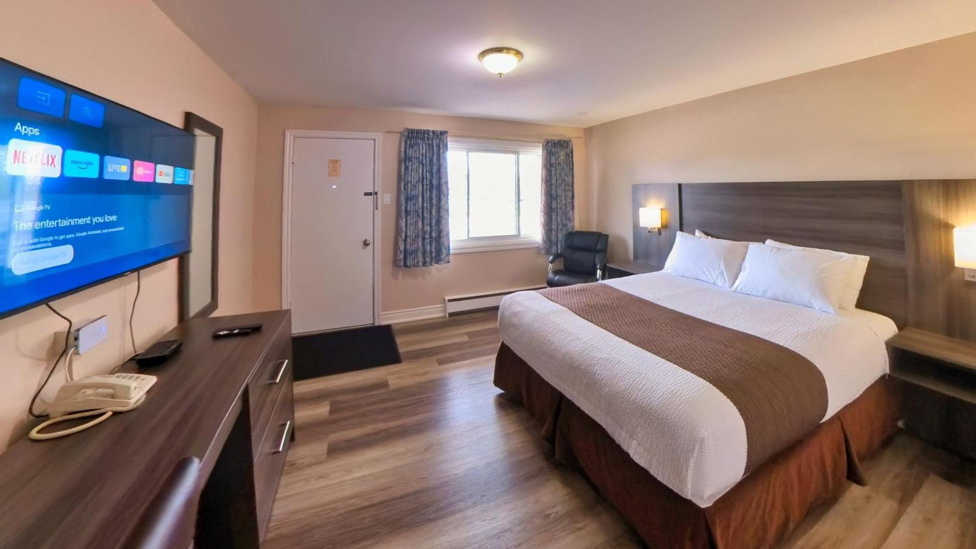 קינקרדין Maple Leaf Inn & Suites מראה חיצוני תמונה